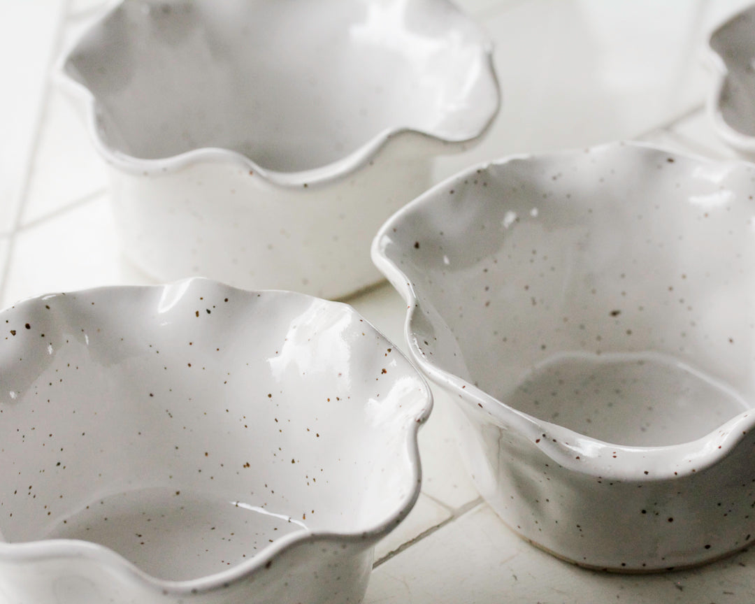 little wavy bowl ~ speckled white