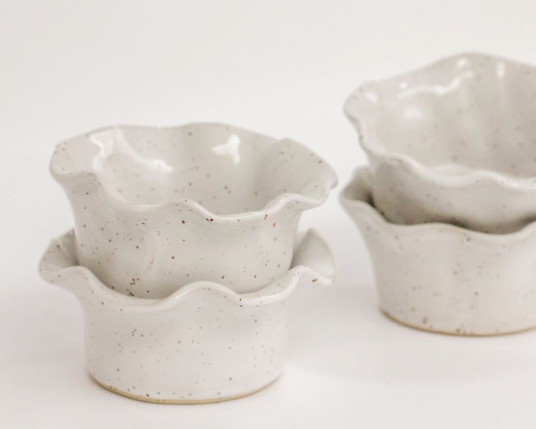 little wavy bowl ~ speckled white