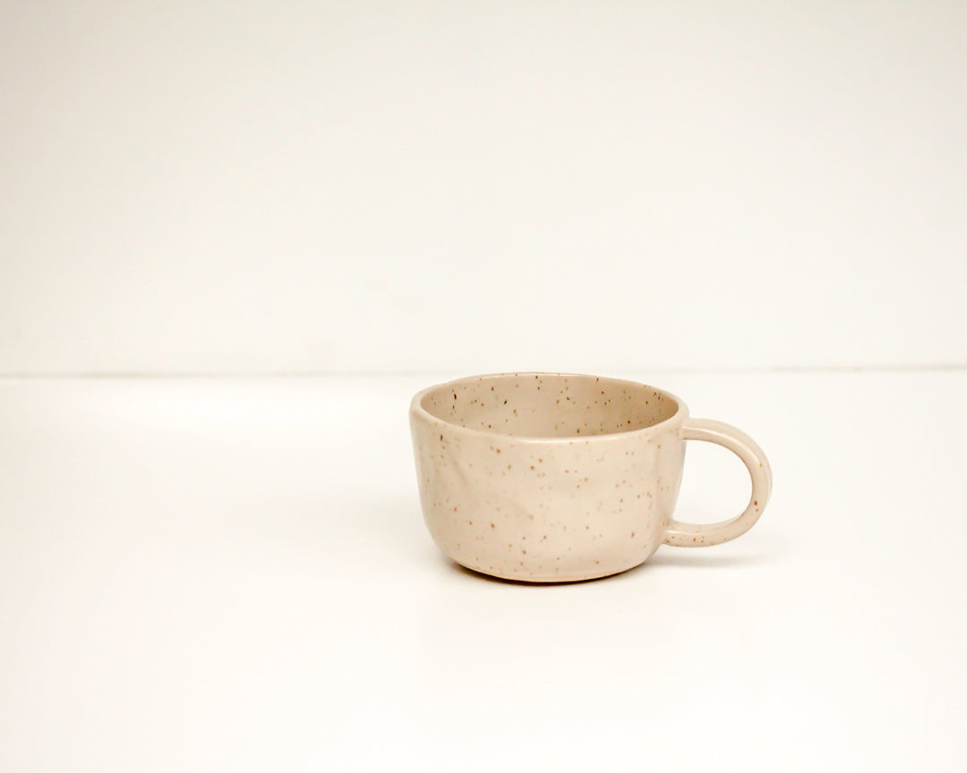 a cup / oat