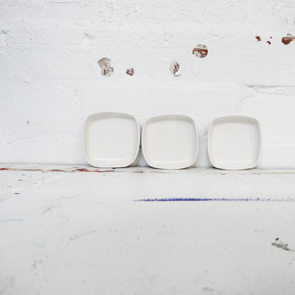 square dish ~ white